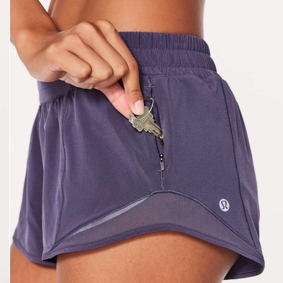 Lululemon Hotty Hot Short II 2.5" - Picture 6 of 8